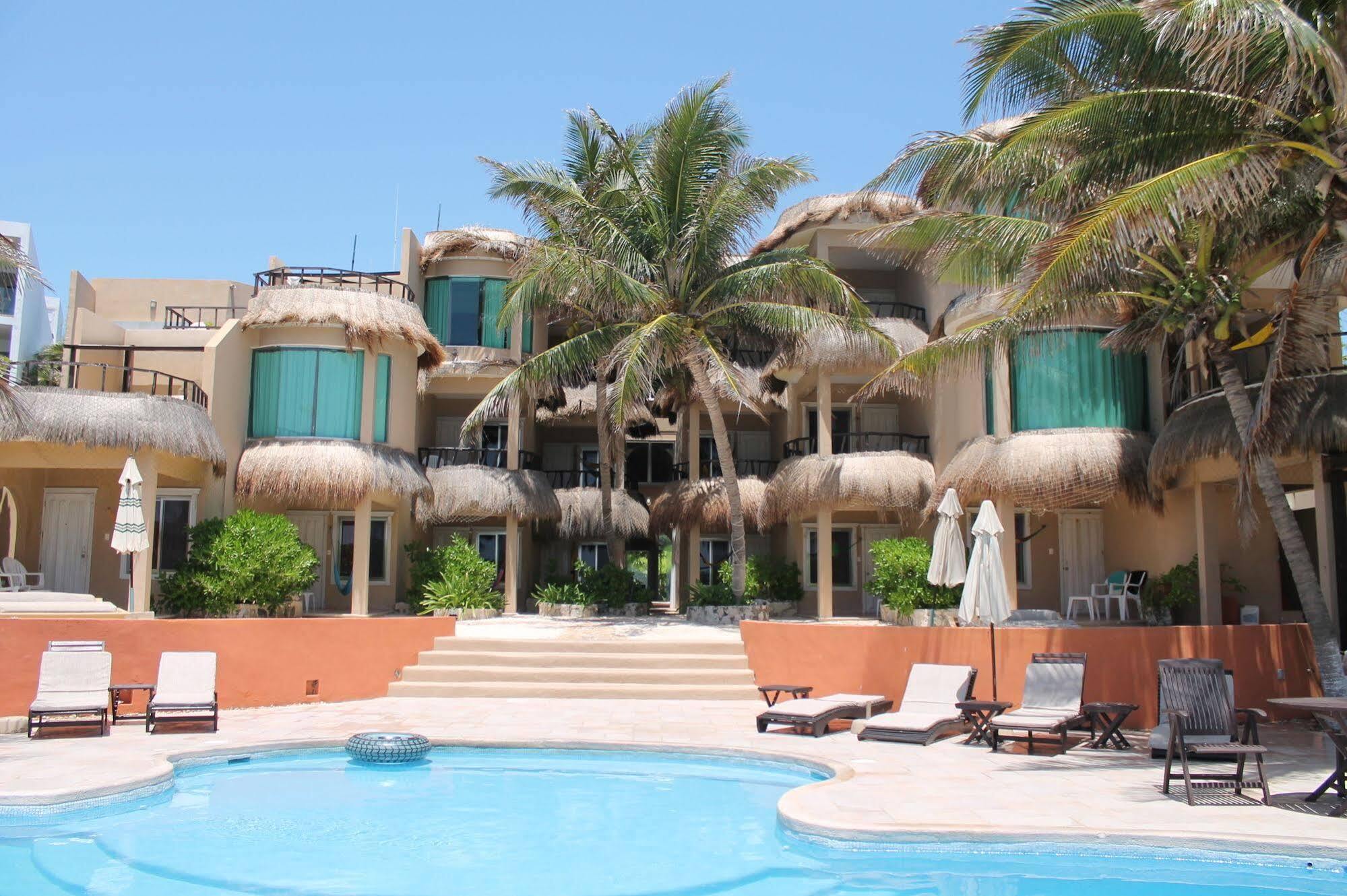 Hotel Playa La Media Luna Isla Mujeres Exterior foto